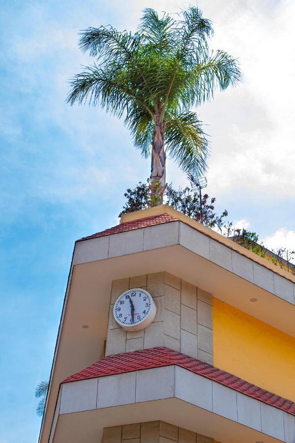 Отель La Casa Del Reloj Мехико Экстерьер фото